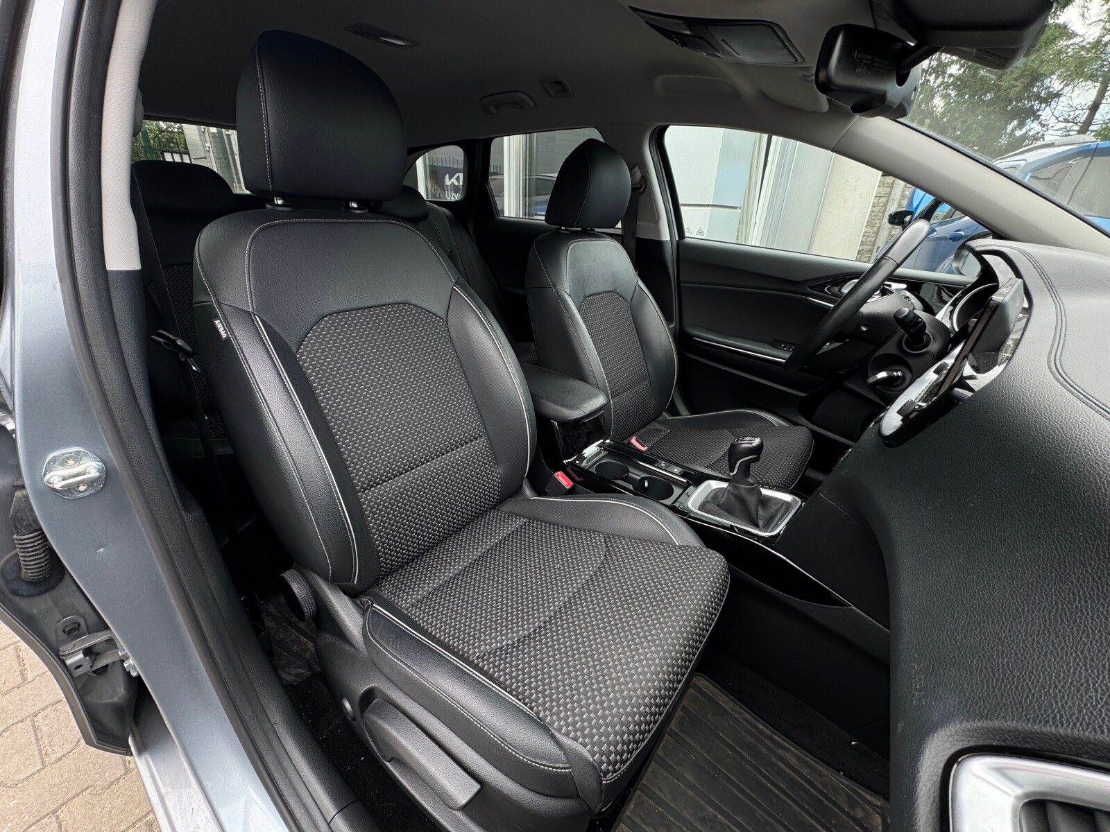 Kia Ceed - zdjęcie 15