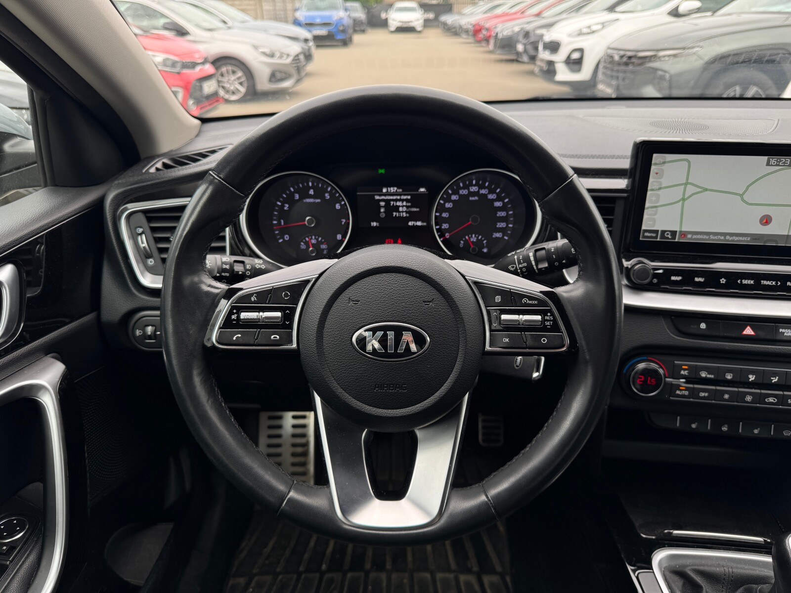 Kia Ceed - zdjęcie 18