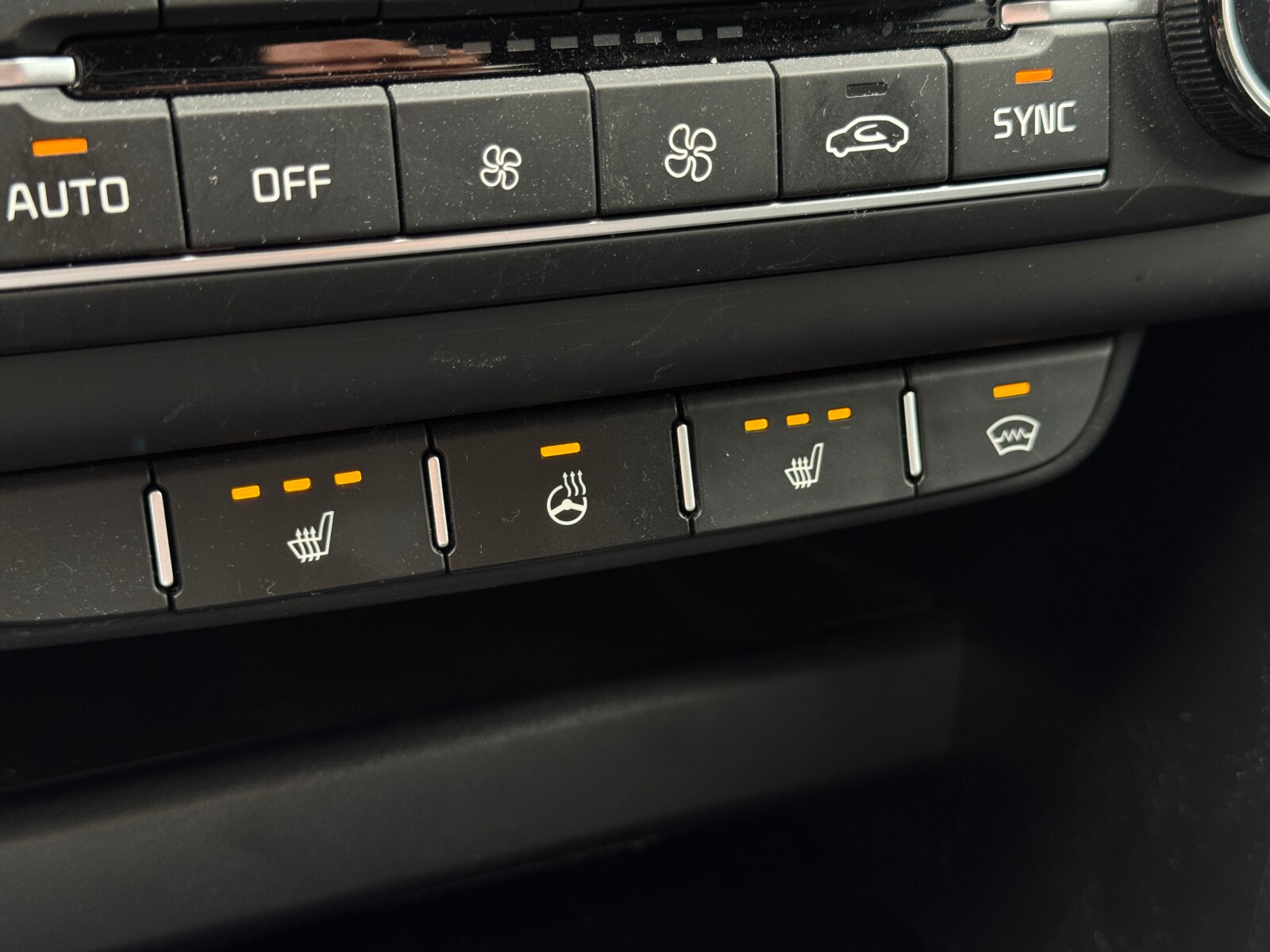 Kia Ceed - zdjęcie 27