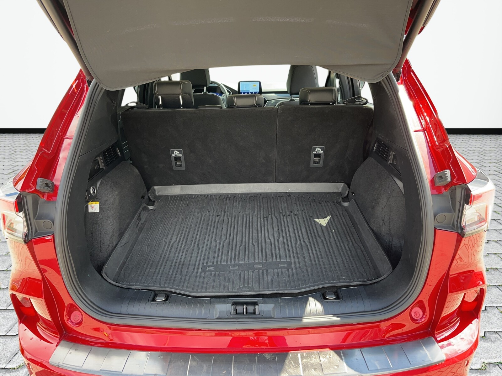 Ford Kuga - zdjęcie 13