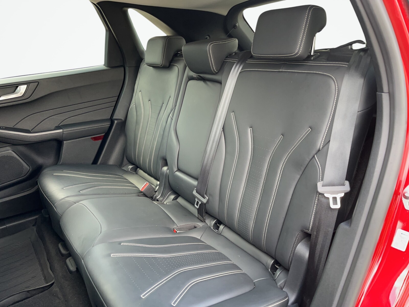 Ford Kuga - zdjęcie 9