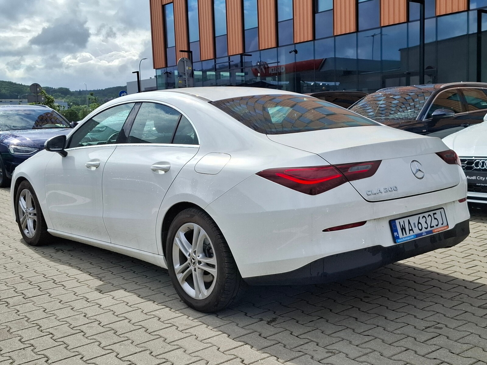 Mercedes-Benz CLA 200 - zdjęcie 2