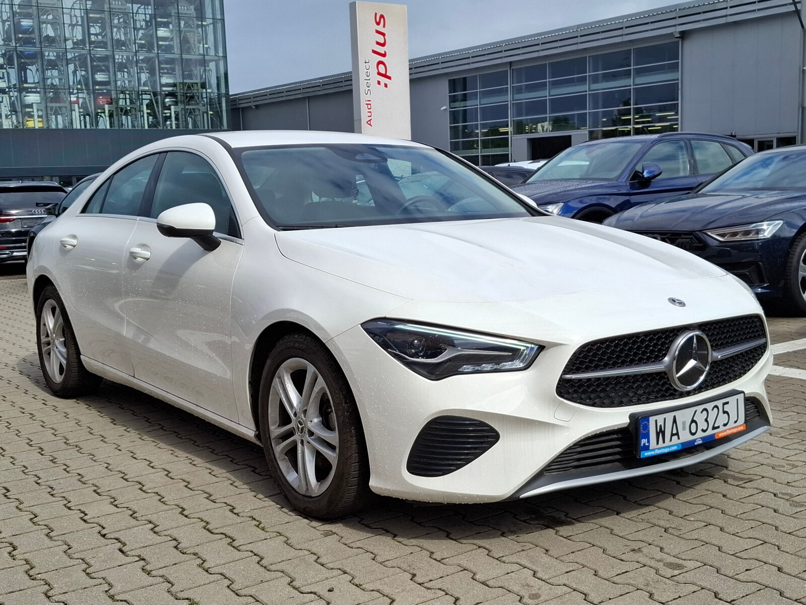 Mercedes-Benz CLA 200 - zdjęcie 4