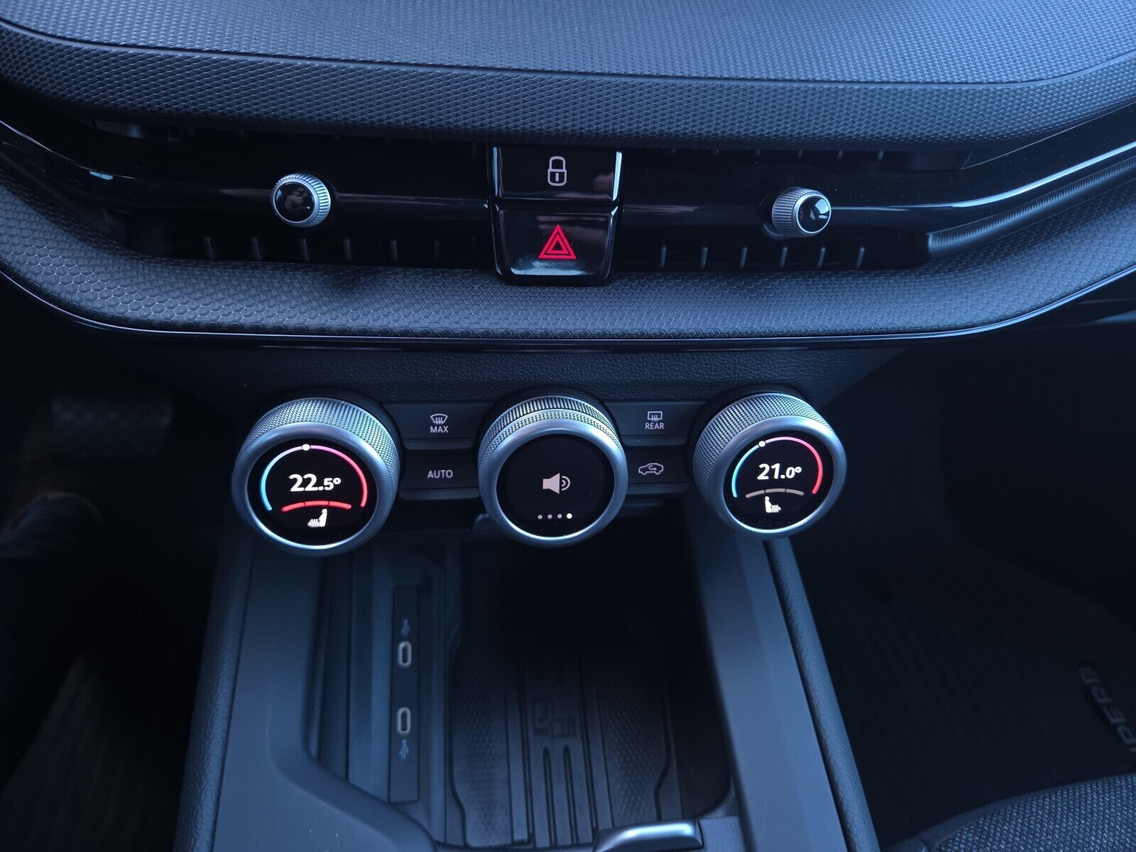 Škoda Superb - zdjęcie 15