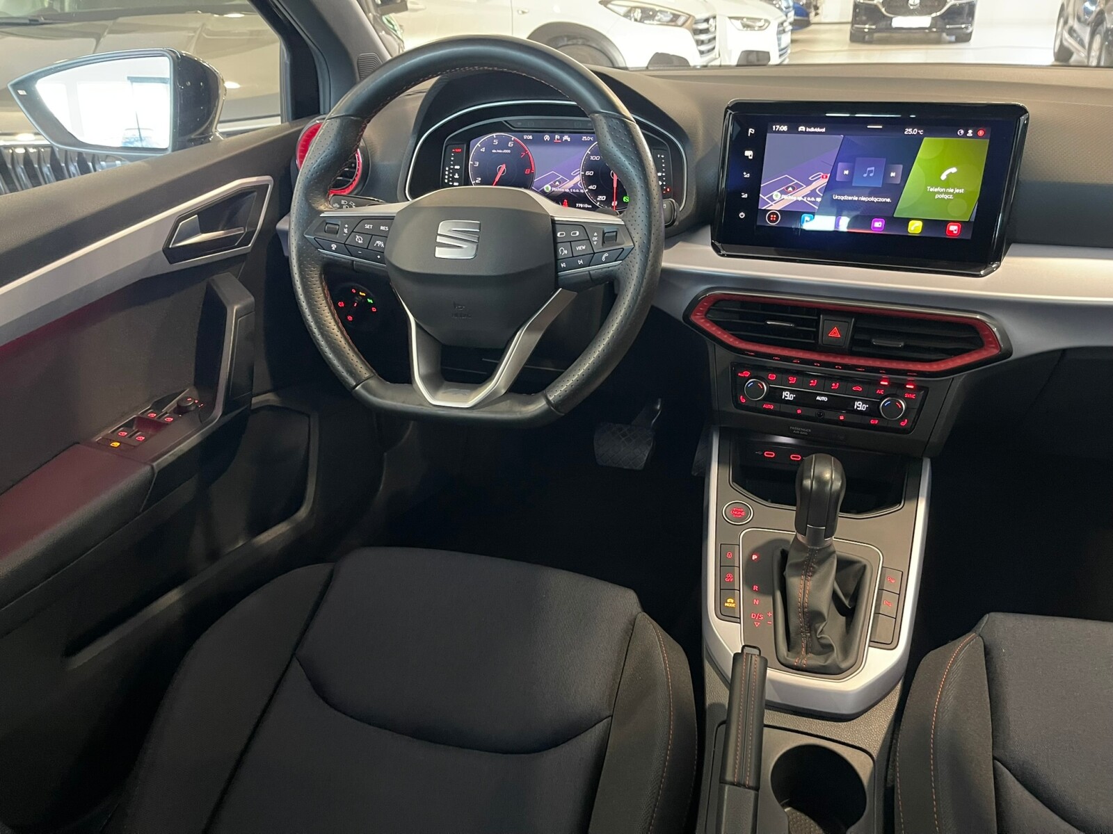 Seat Arona - zdjęcie 13