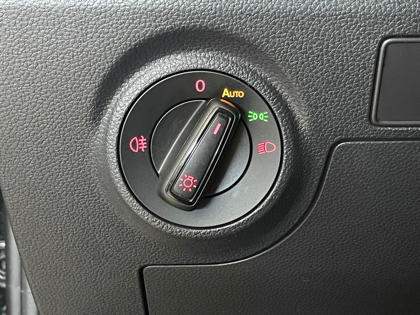 Seat Arona - zdjęcie 31