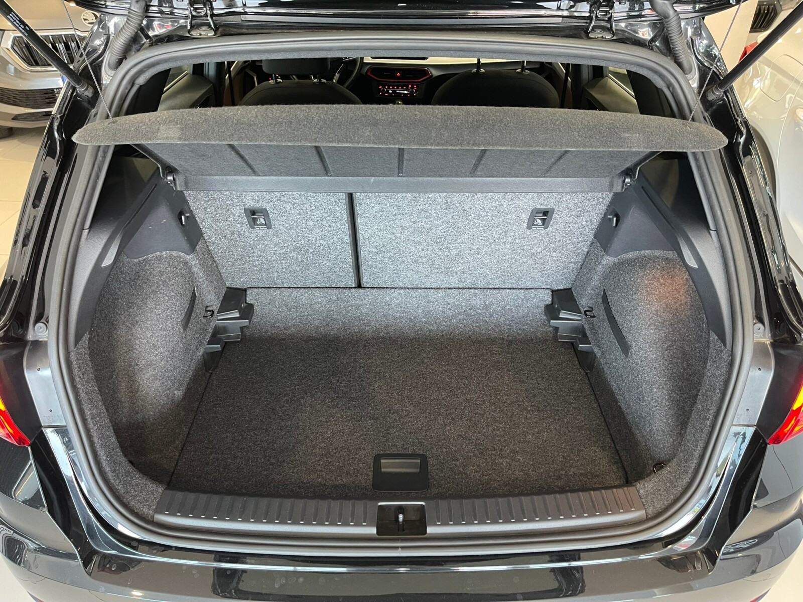 Seat Arona - zdjęcie 32