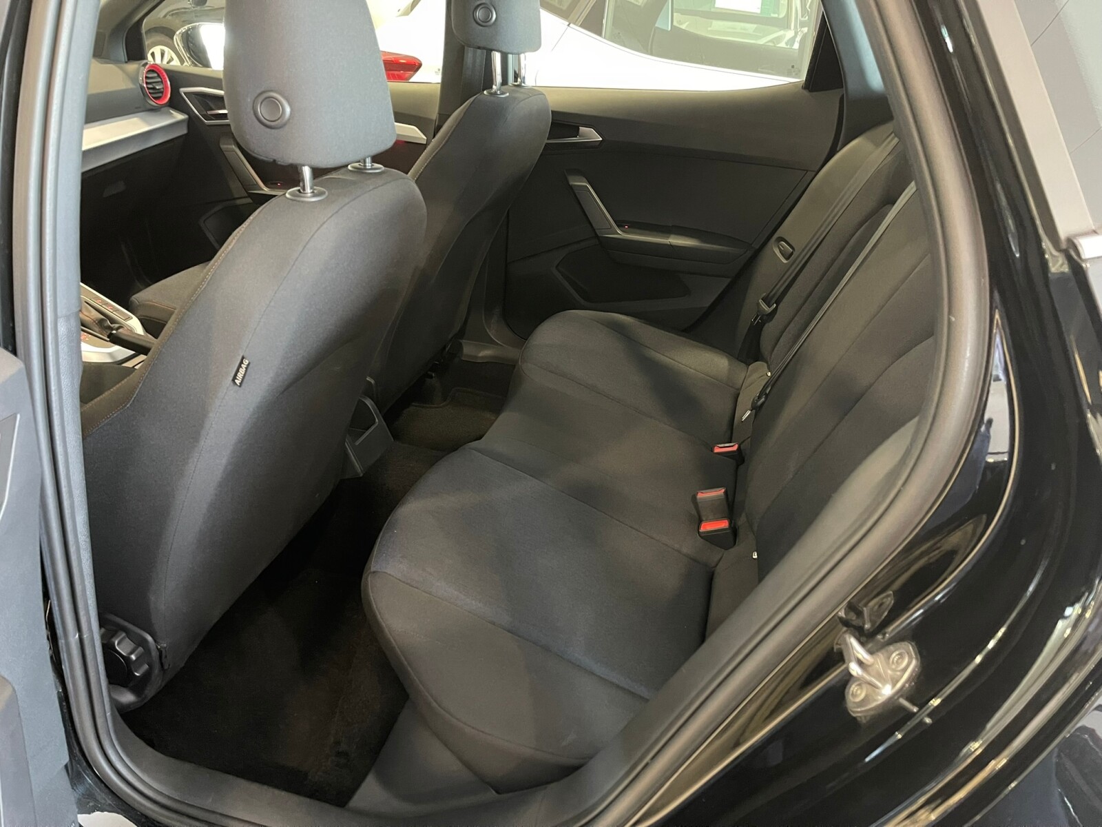 Seat Arona - zdjęcie 10
