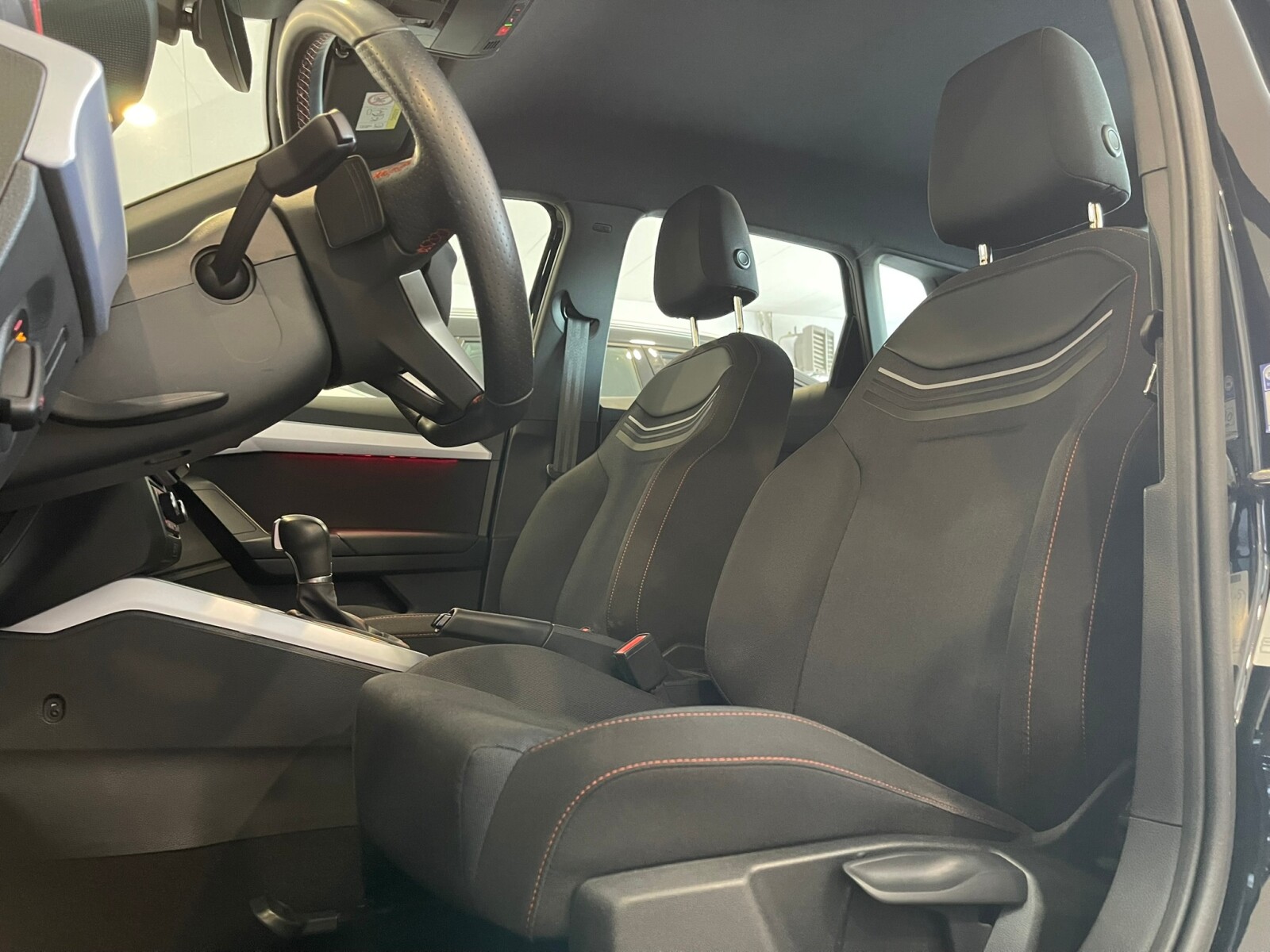 Seat Arona - zdjęcie 9