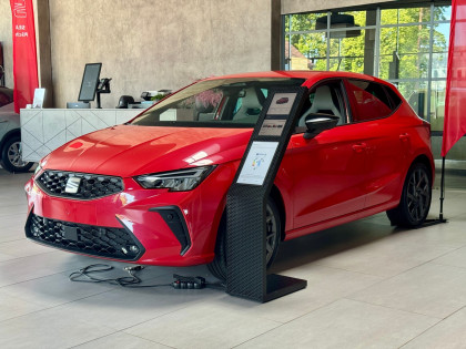 FR 1.0 TSI 115 KM 7 Standard FR, Podgrzewane Fotele, PERFORMANCE 18"