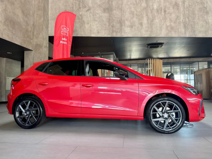 FR 1.0 TSI 115 KM 7 Standard FR, Podgrzewane Fotele, PERFORMANCE 18"