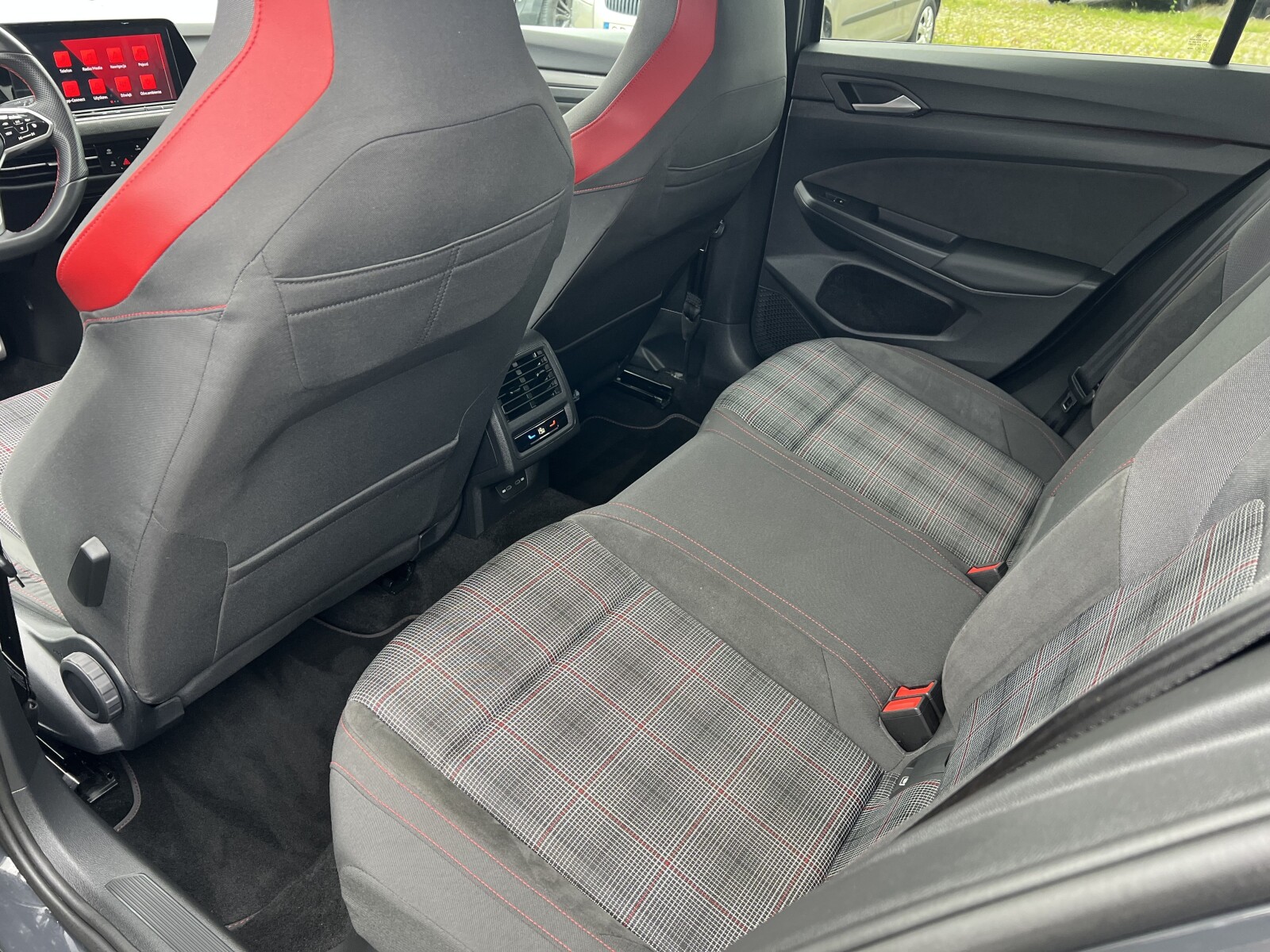 Volkswagen Golf - zdjęcie 25