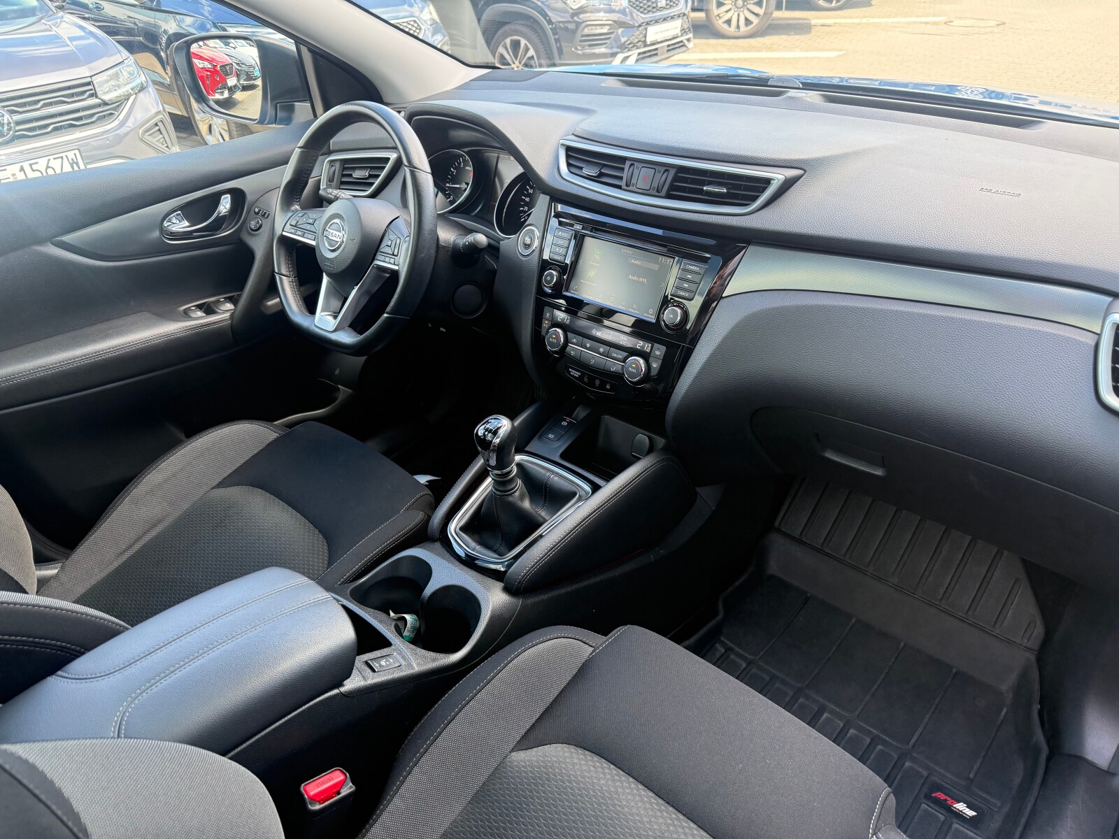 Nissan Qashqai - zdjęcie 16