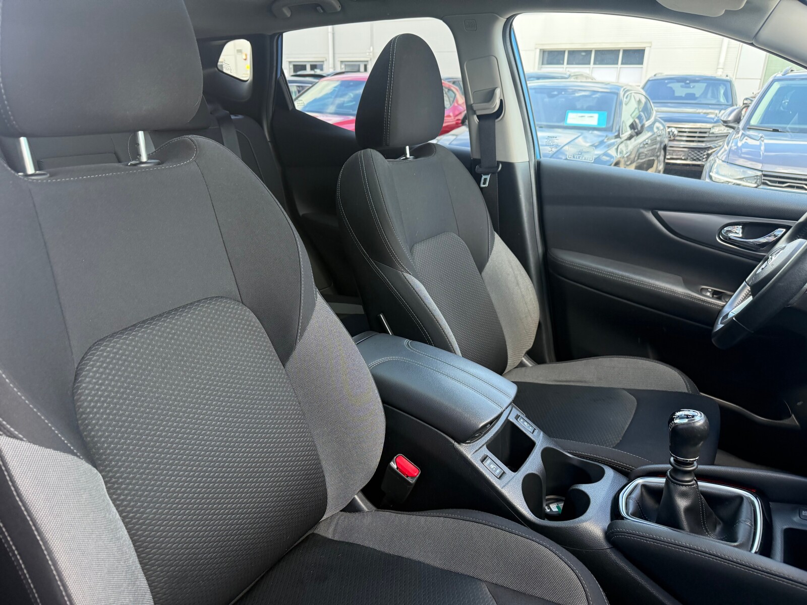 Nissan Qashqai - zdjęcie 17