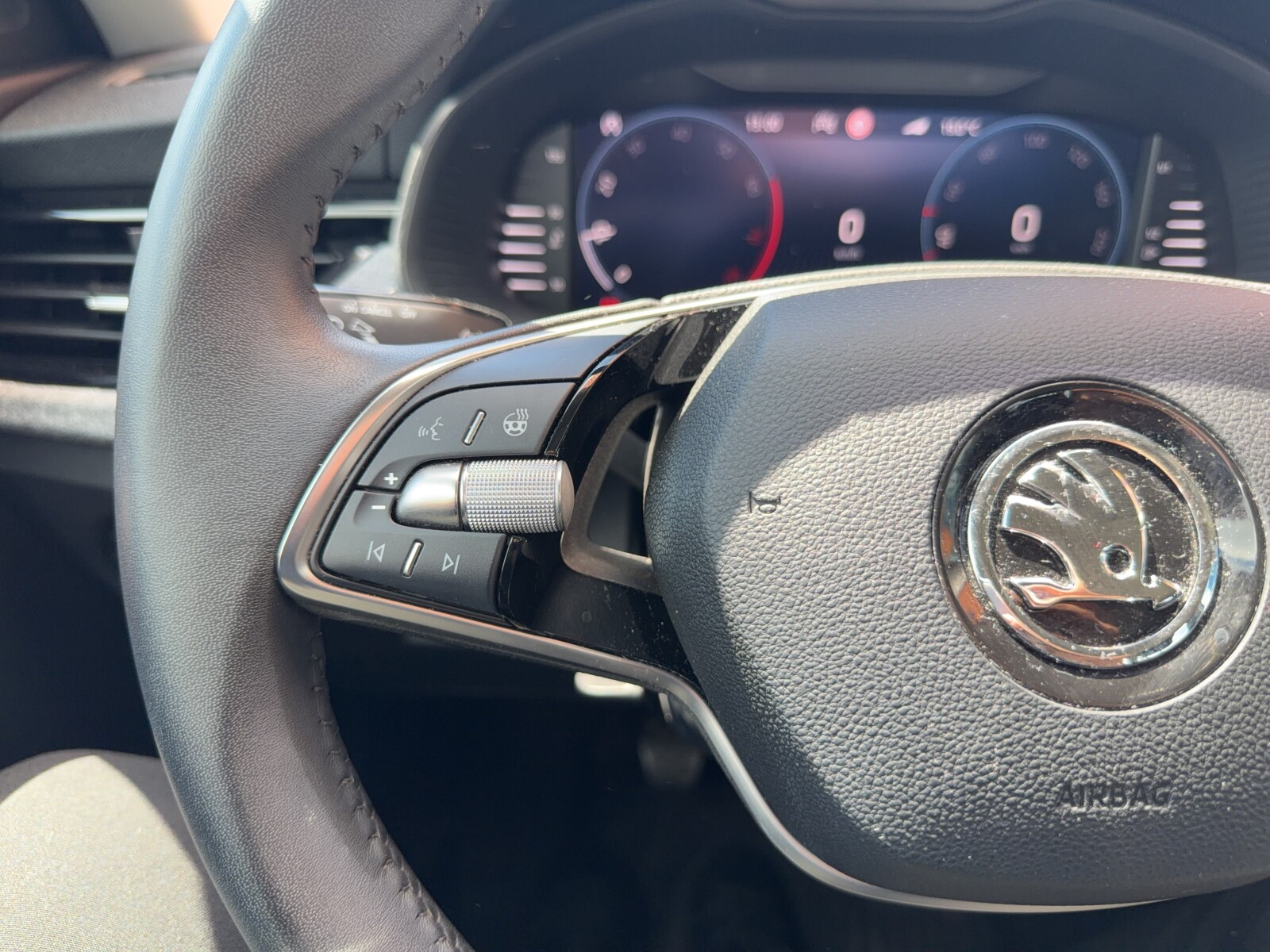 Škoda Kamiq - zdjęcie 16