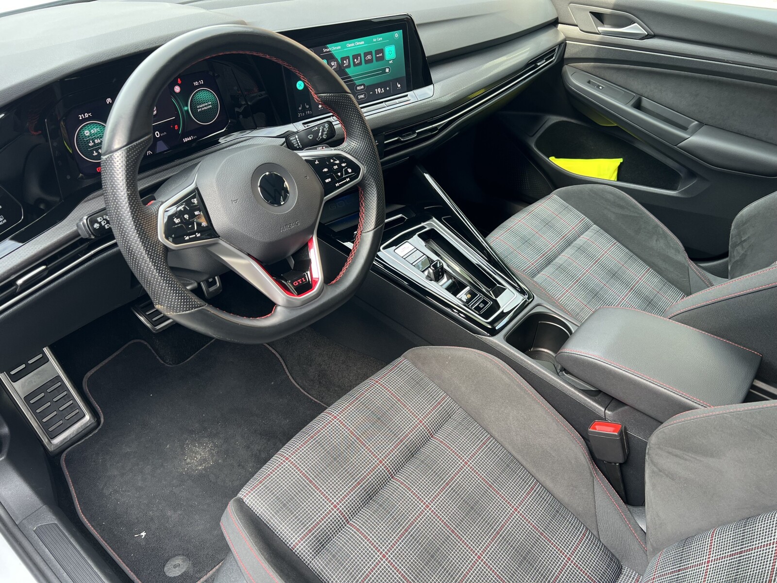Volkswagen Golf - zdjęcie 24