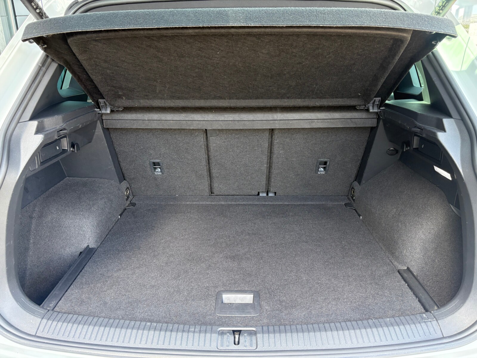 Volkswagen Tiguan - zdjęcie 18