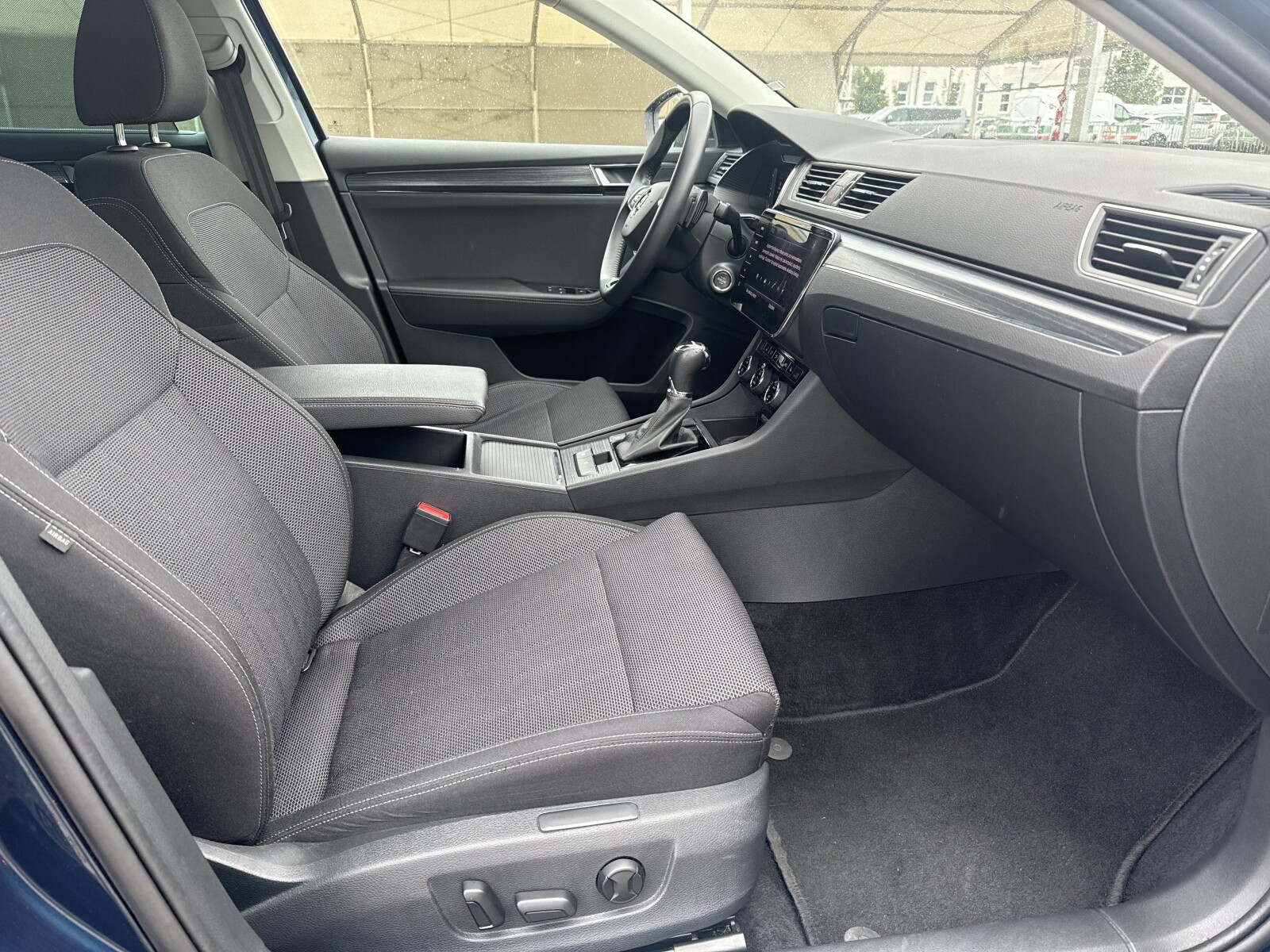 Škoda Superb - zdjęcie 19