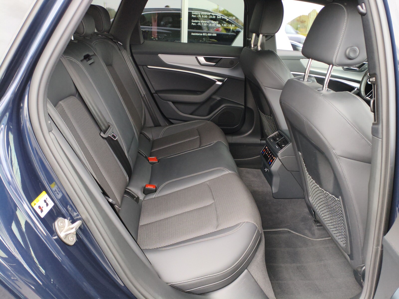 Audi A6 Avant - zdjęcie 12