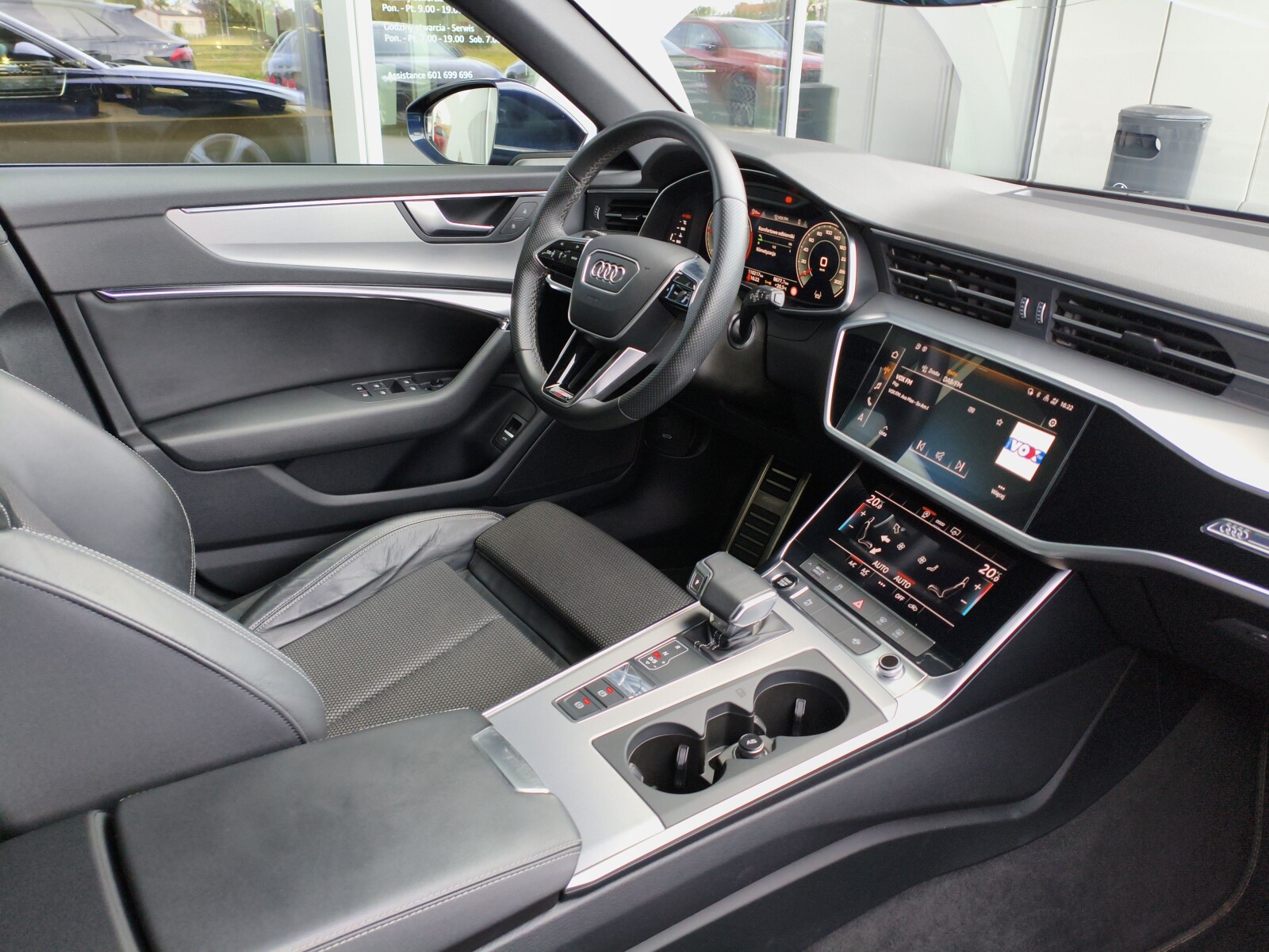 Audi A6 Avant - zdjęcie 14