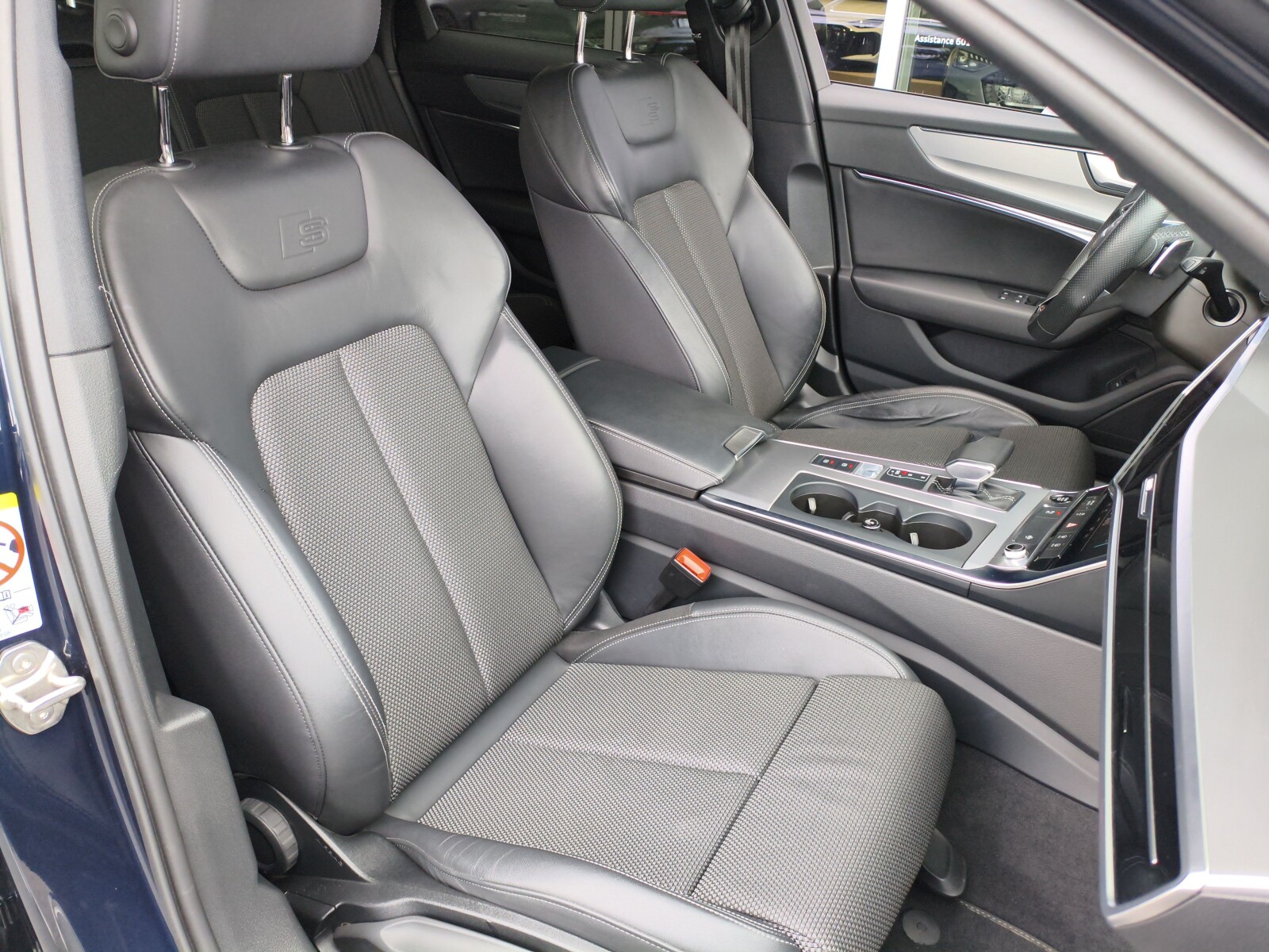 Audi A6 Avant - zdjęcie 13