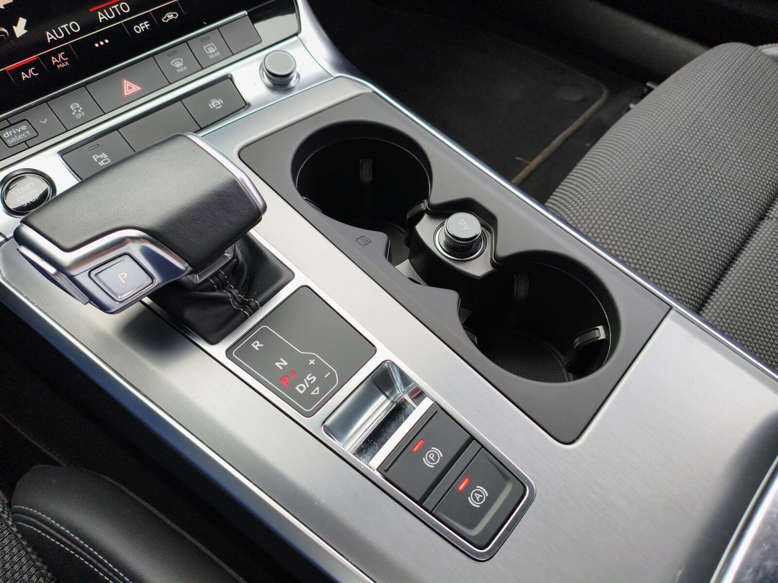 Audi A6 Avant - zdjęcie 20
