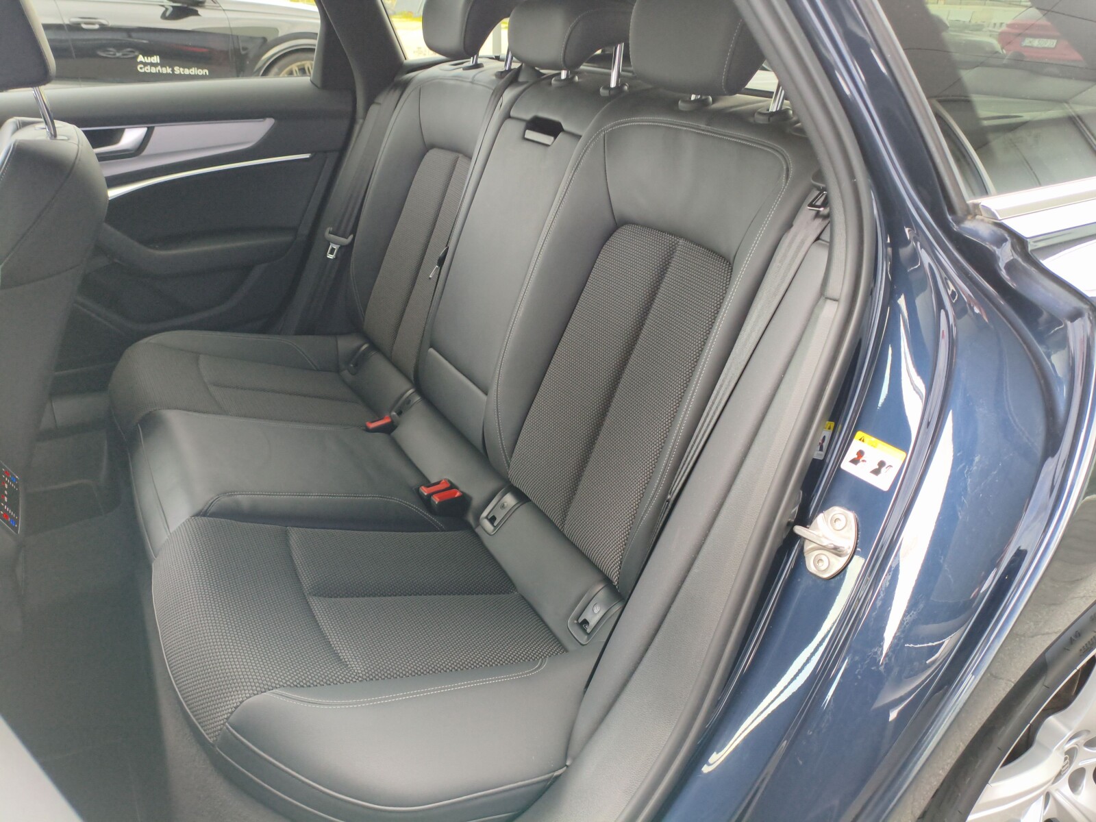 Audi A6 Avant - zdjęcie 11