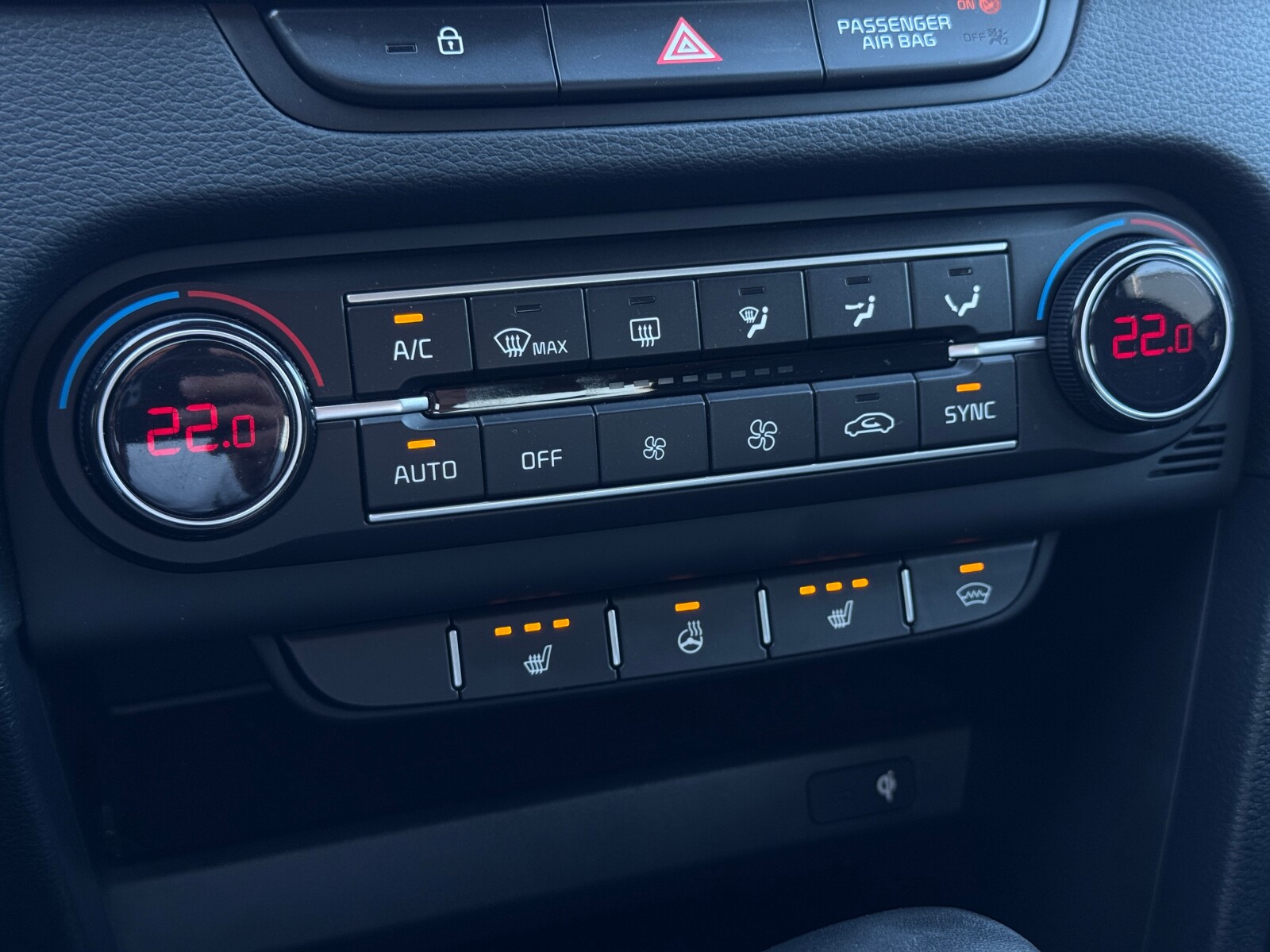 Kia Ceed - zdjęcie 12