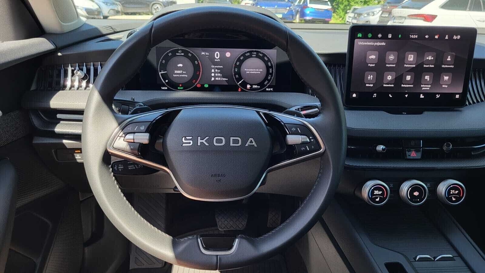 Škoda Superb - zdjęcie 18