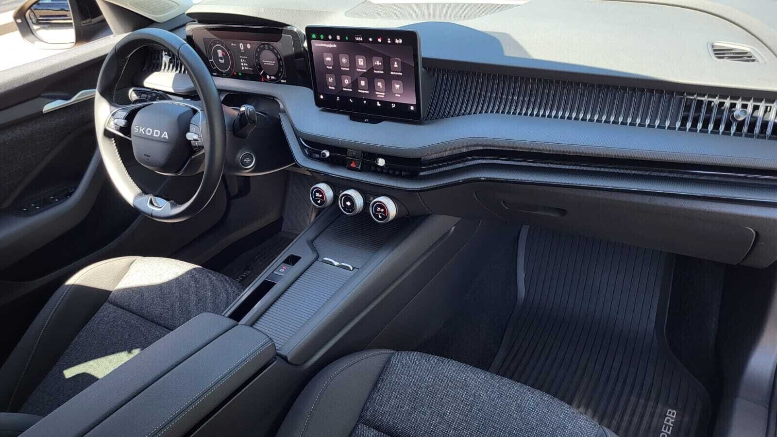 Škoda Superb - zdjęcie 15