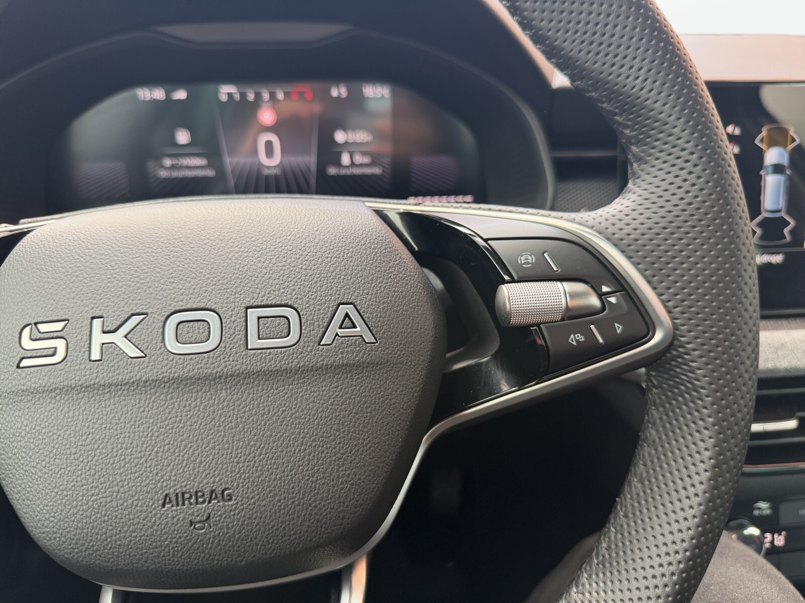 Škoda Kamiq - zdjęcie 17
