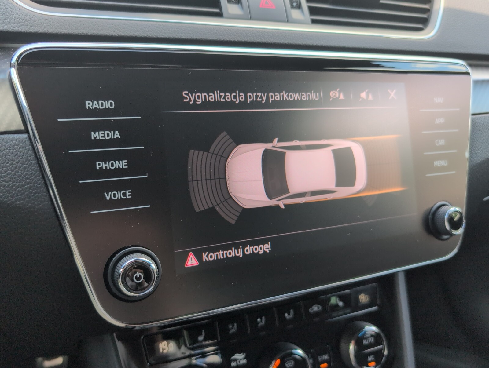Škoda Superb - zdjęcie 34