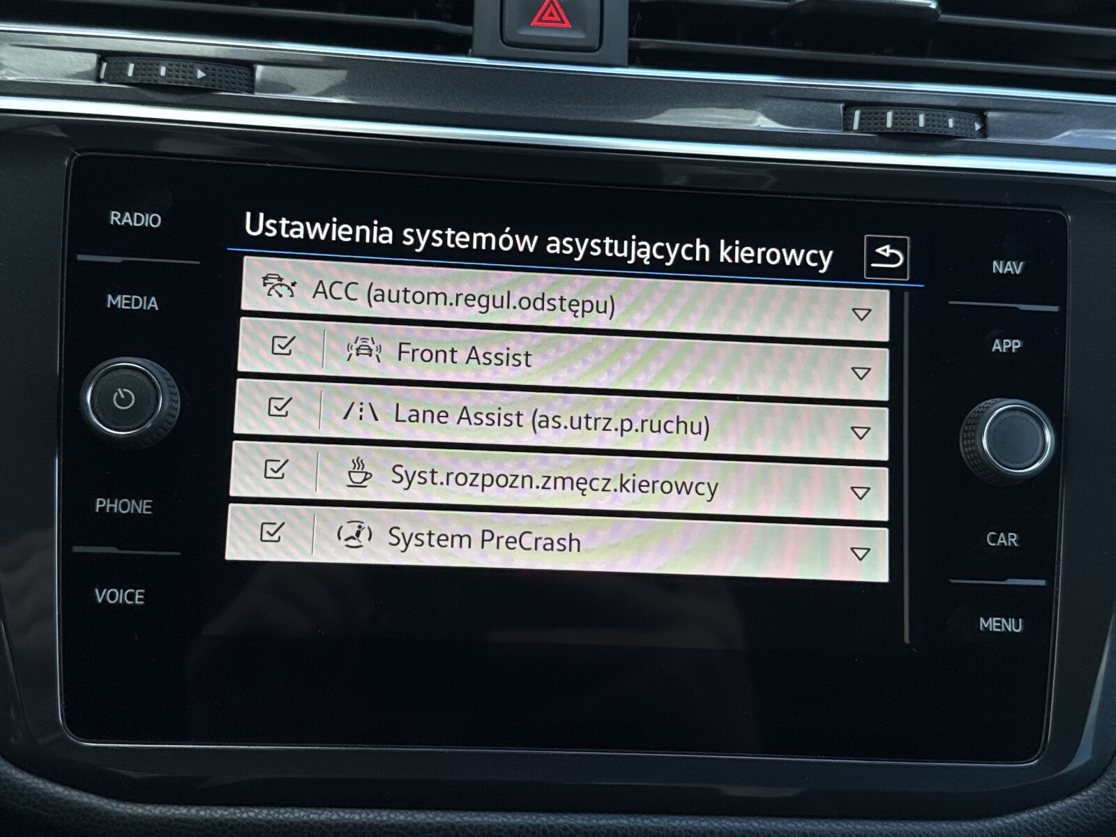 Volkswagen Tiguan Allspace - zdjęcie 27