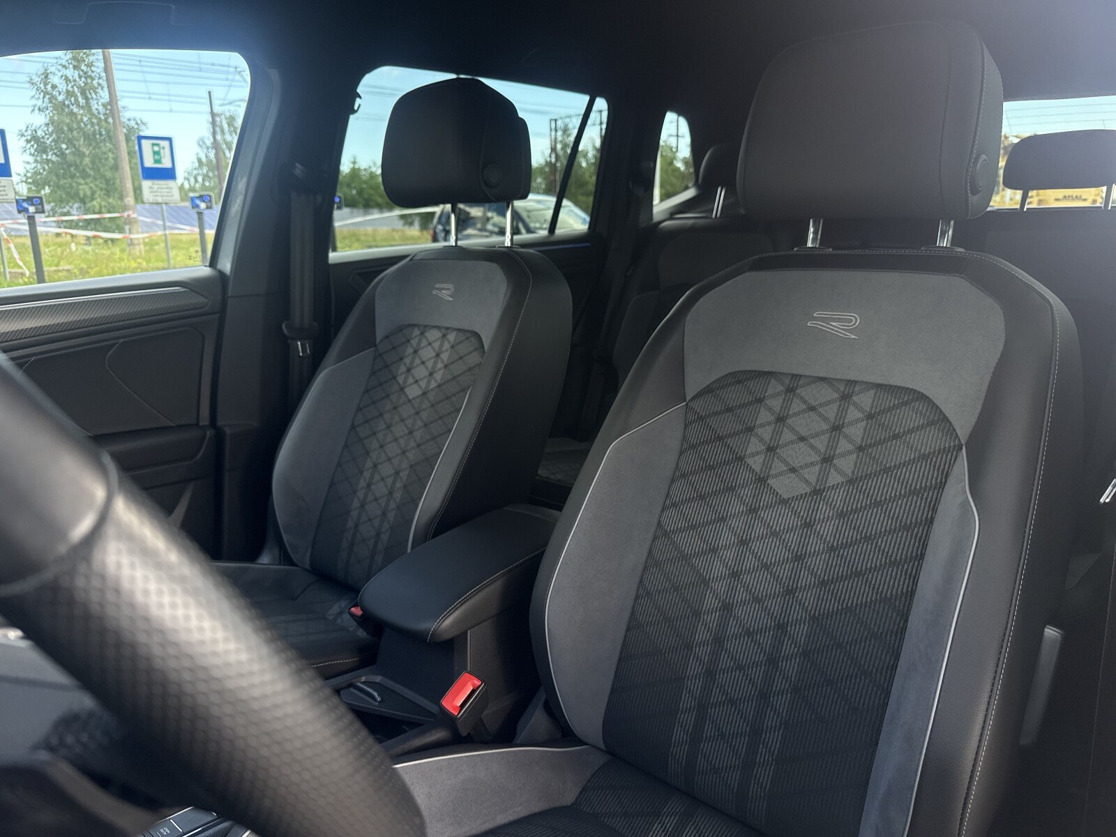 Volkswagen Tiguan Allspace - zdjęcie 12
