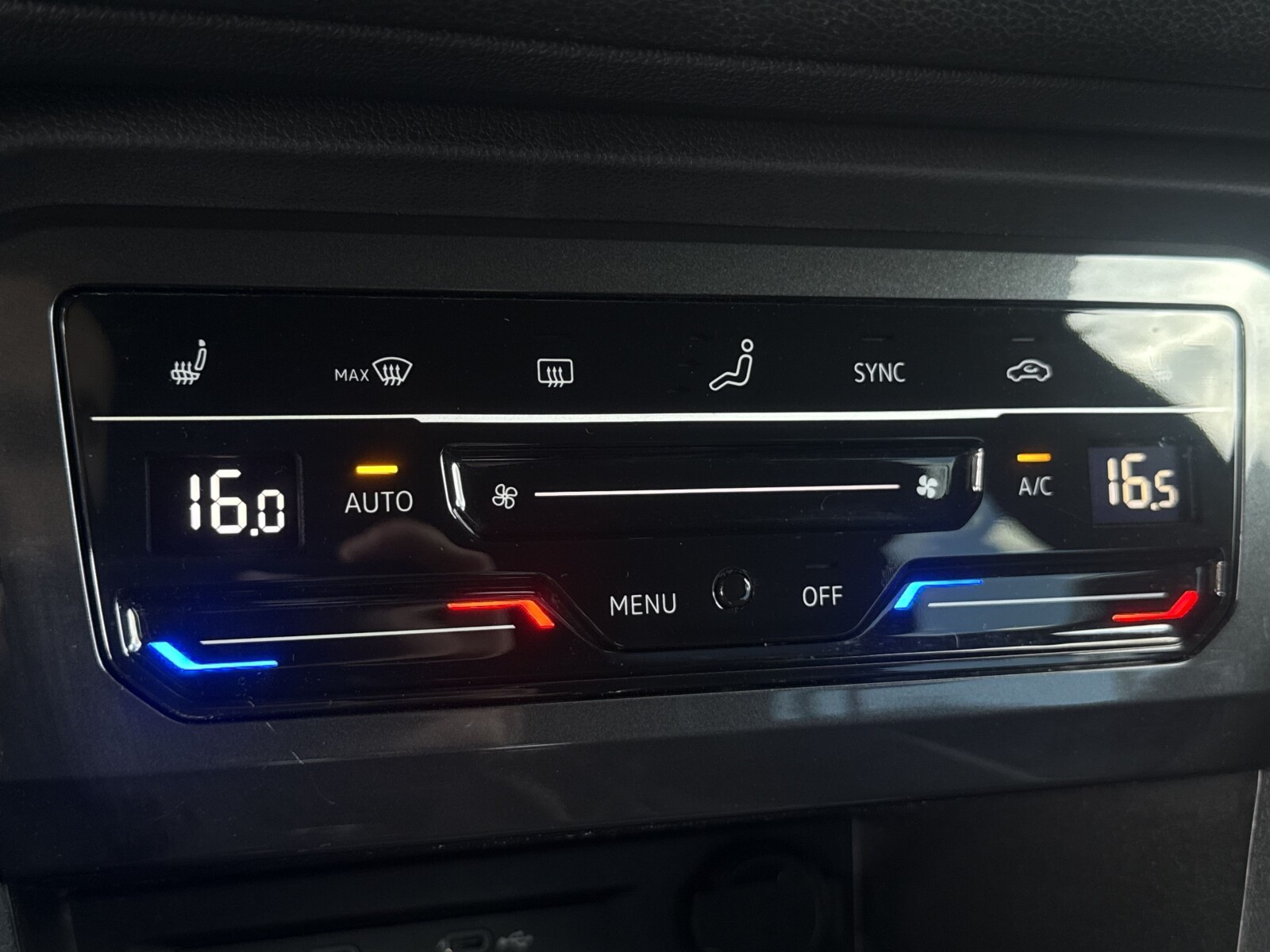 Volkswagen Tiguan Allspace - zdjęcie 24