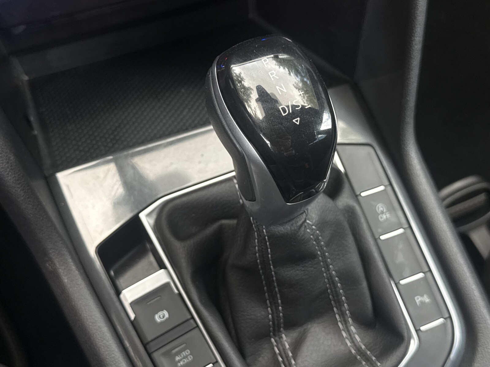 Volkswagen Tiguan Allspace - zdjęcie 19