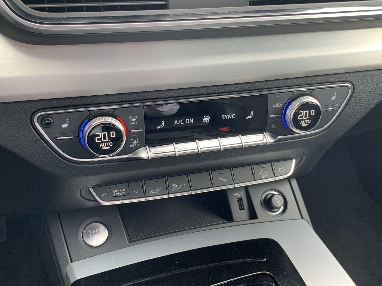 Audi Q5 - zdjęcie 18