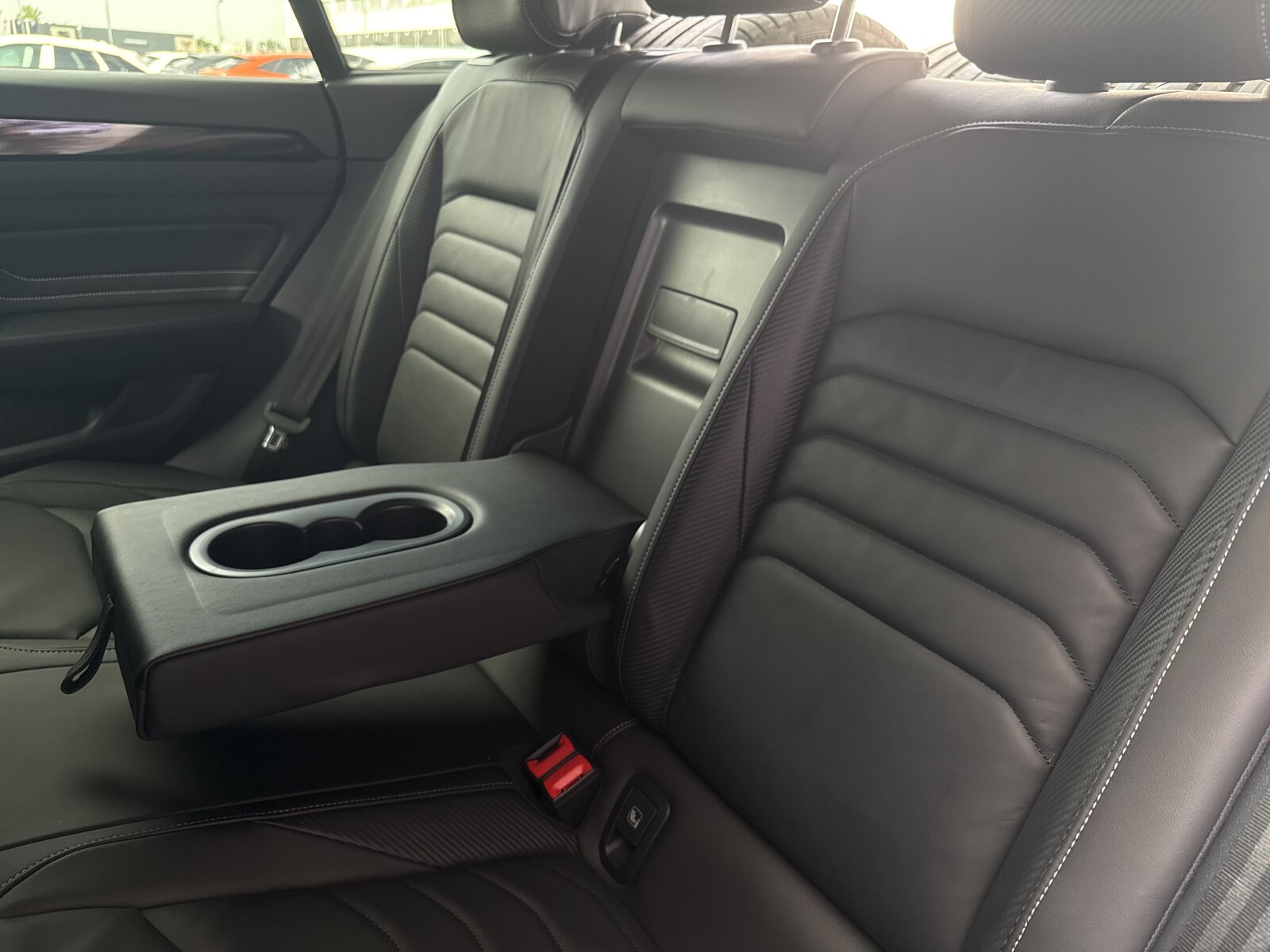 Volkswagen Arteon - zdjęcie 27