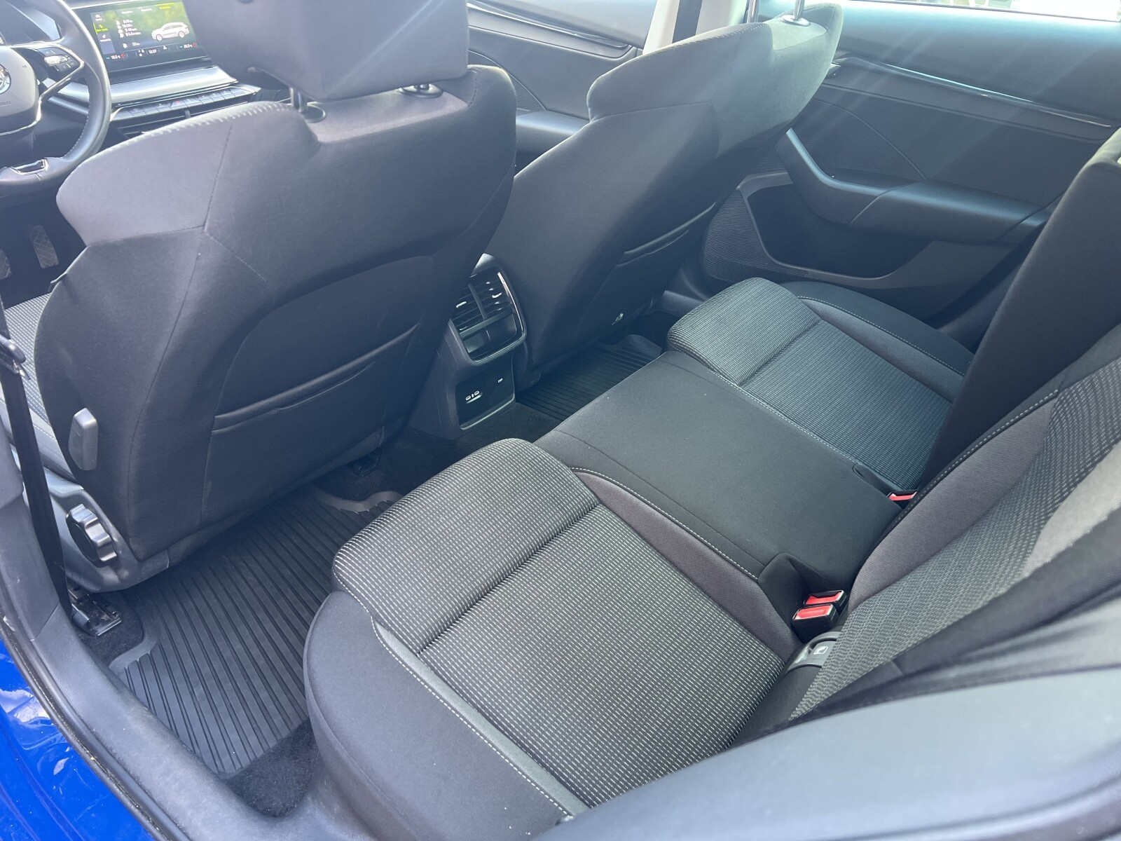 Škoda Octavia Combi - zdjęcie 23