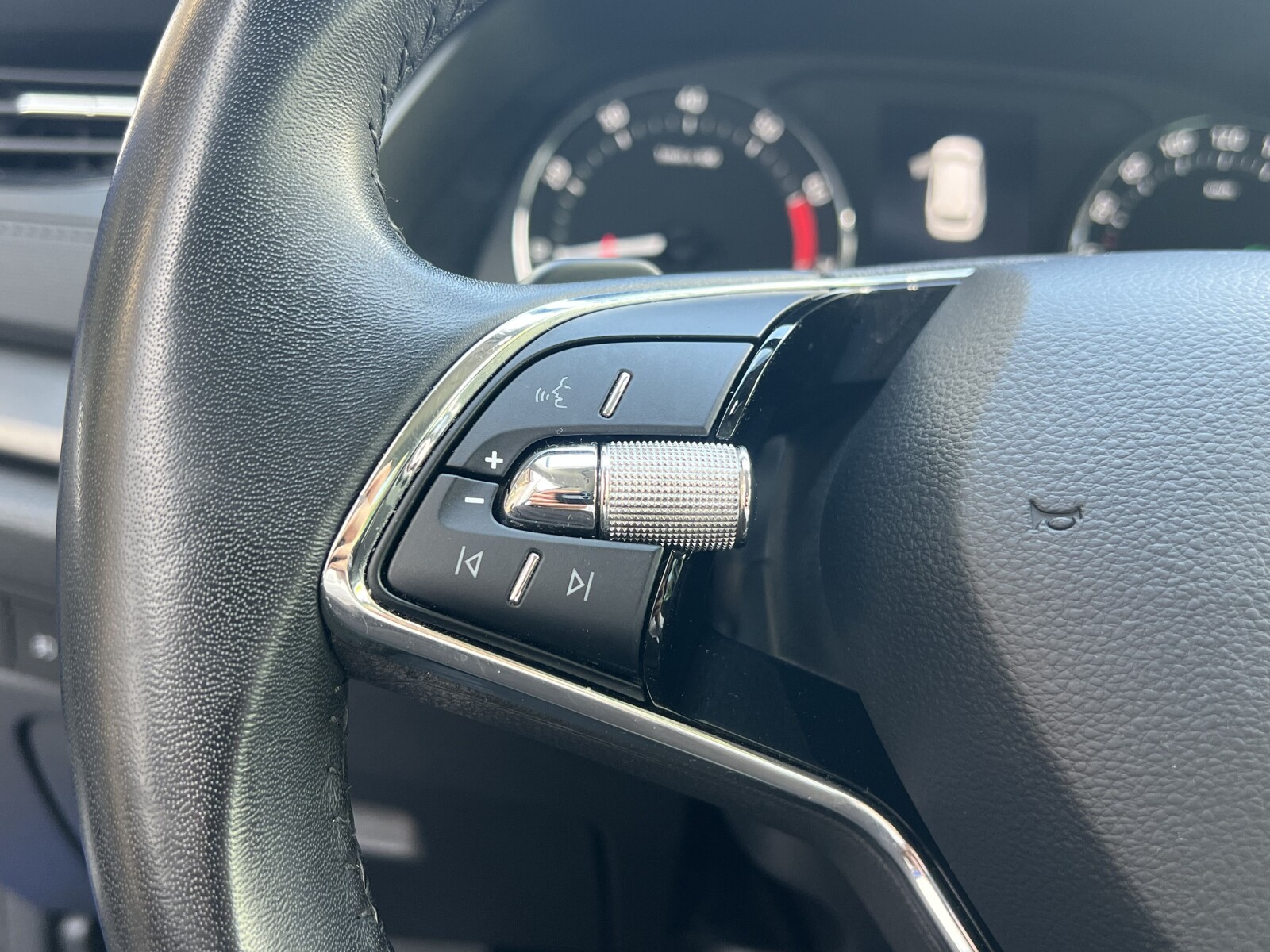 Škoda Octavia Combi - zdjęcie 19
