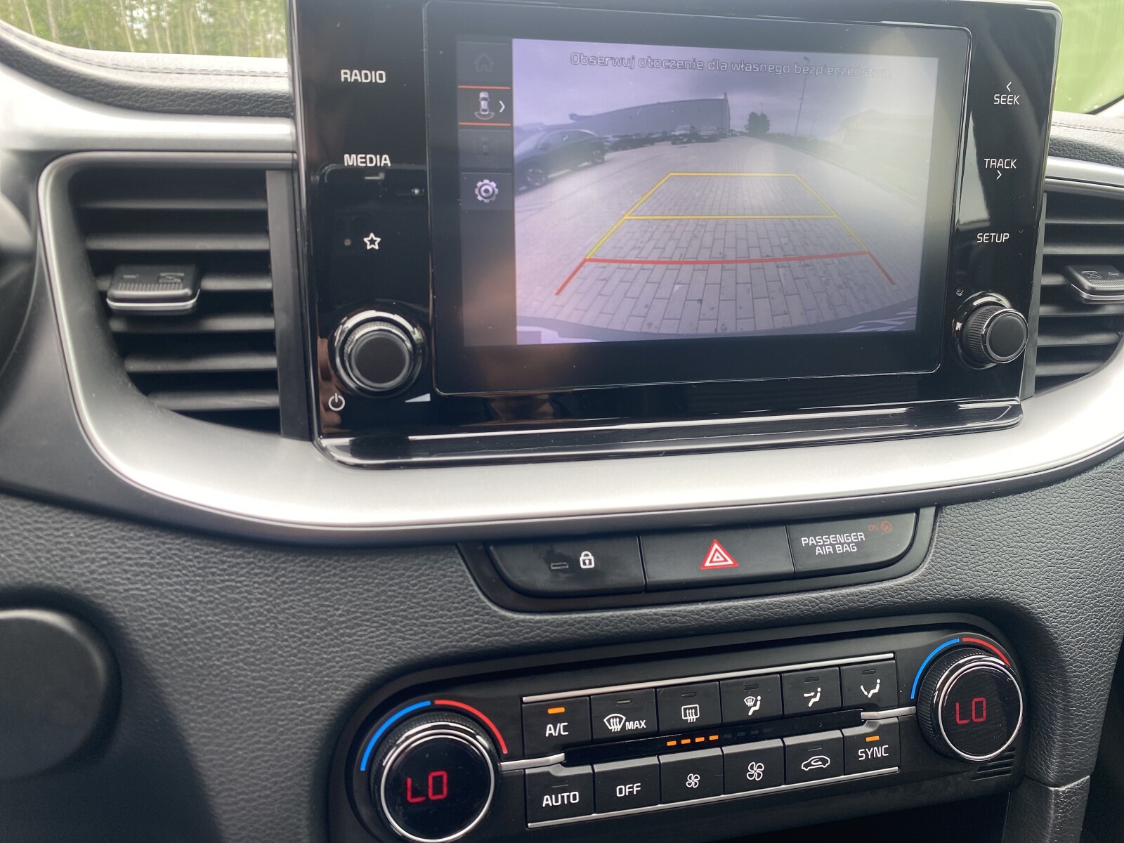 Kia Ceed - zdjęcie 24
