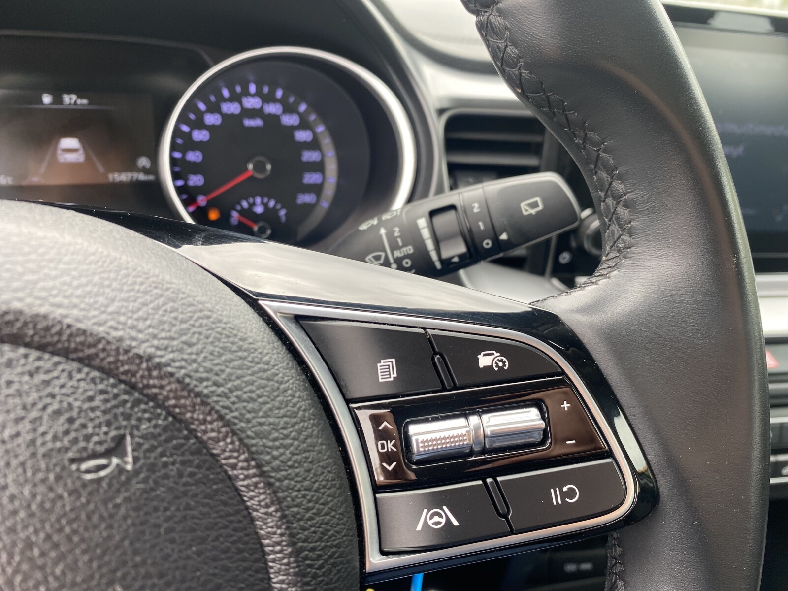 Kia Ceed - zdjęcie 19