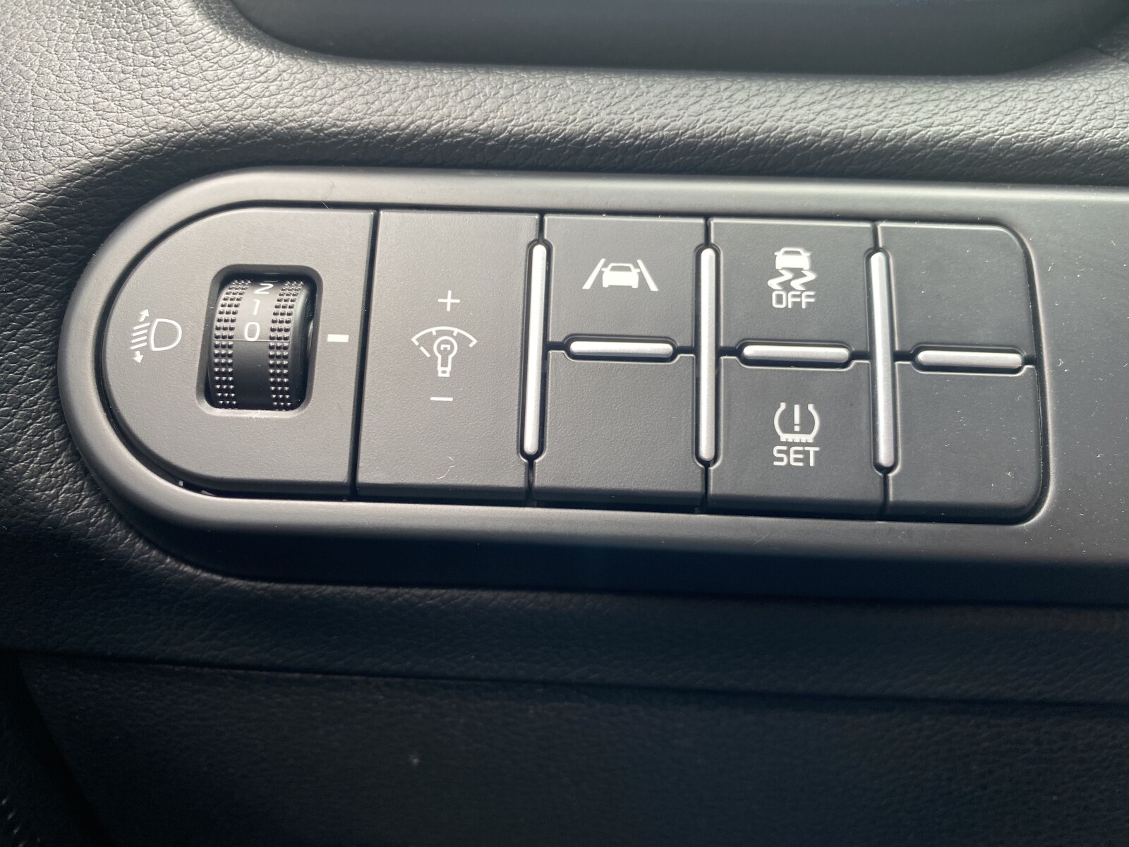 Kia Ceed - zdjęcie 17