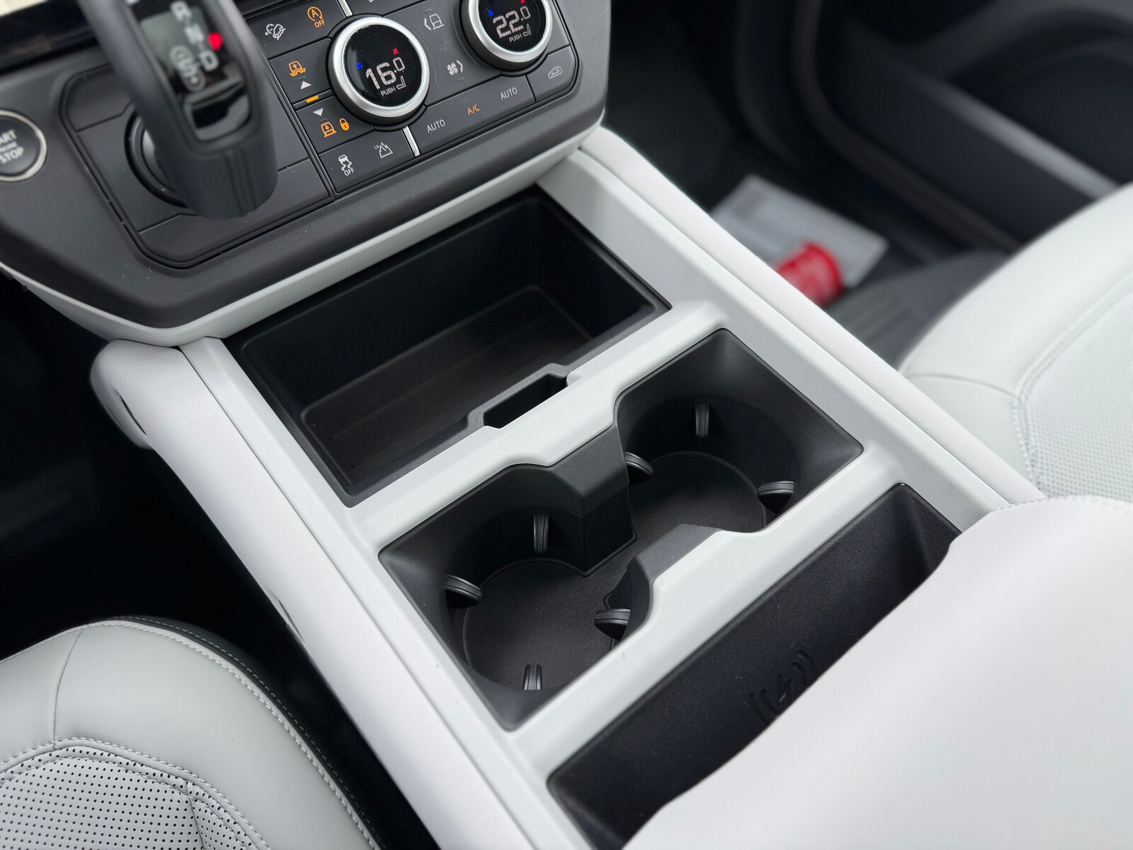 Land Rover Defender 110 - zdjęcie 12