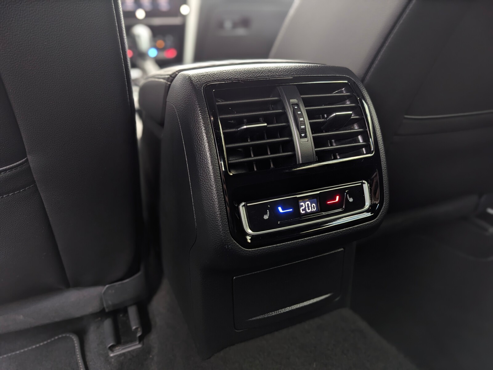 Volkswagen Arteon - zdjęcie 33