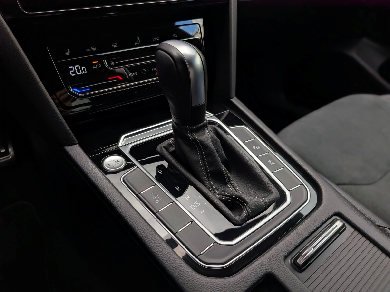Volkswagen Arteon - zdjęcie 30