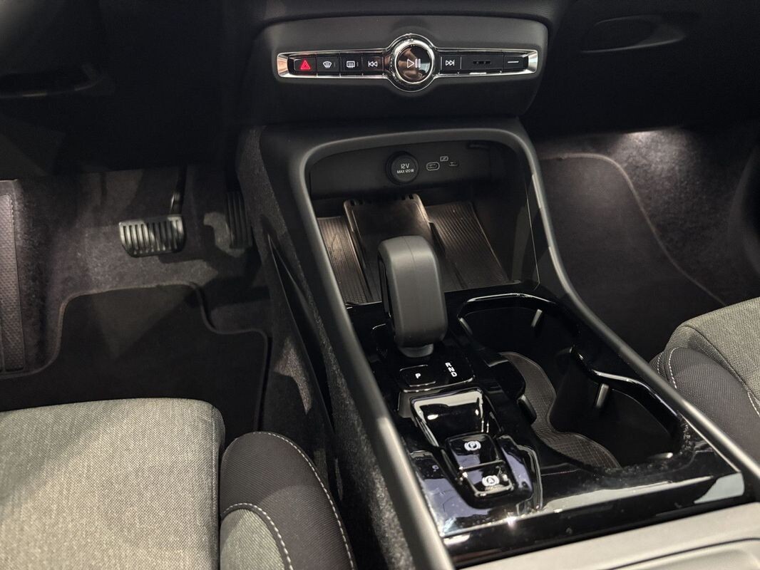 Volvo XC 40 - zdjęcie 14