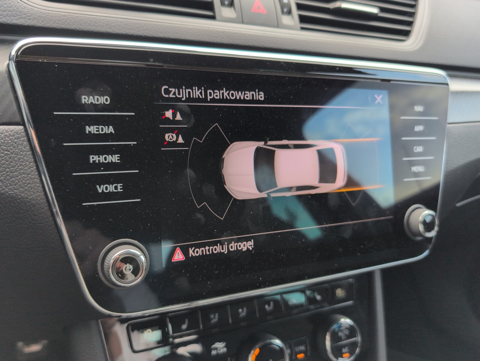 Škoda Superb - zdjęcie 33