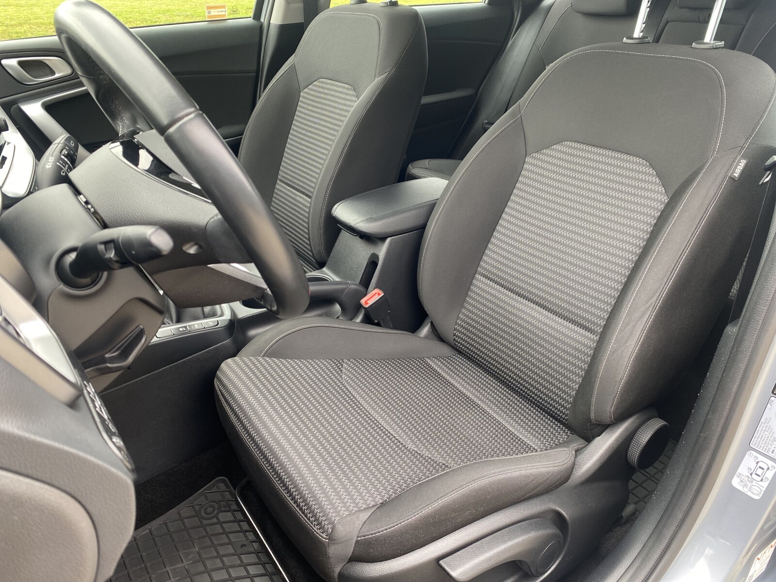 Kia Ceed - zdjęcie 9