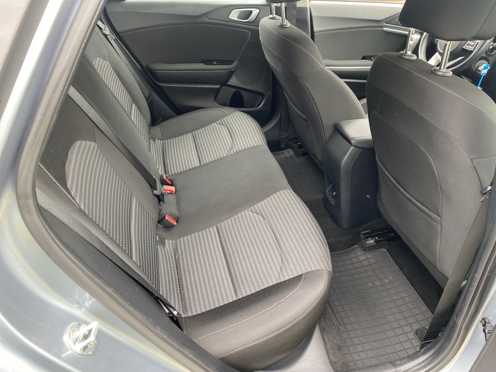 Kia Ceed - zdjęcie 13